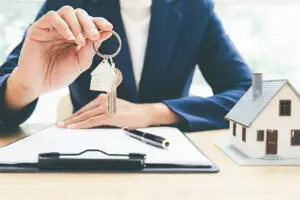 Mehr über den Artikel erfahren Immobilienverkauf mit einem Makler – der typische Ablauf!